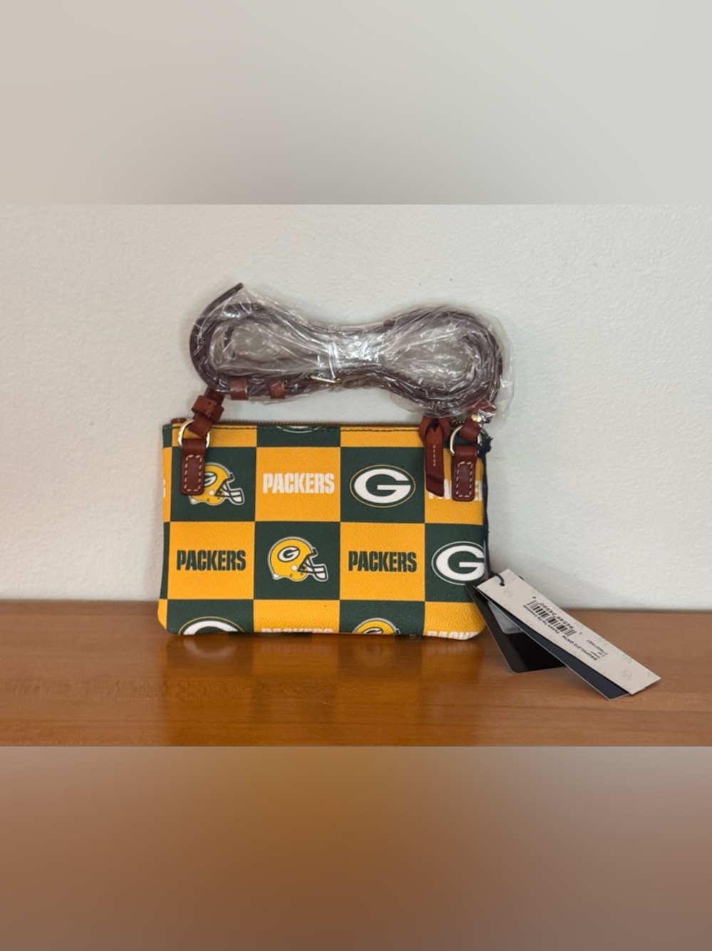Dooney & Bourke Green Bay Packers NFL Crossbody Bag NWT Top Zip Purse - Picture 4 of 5